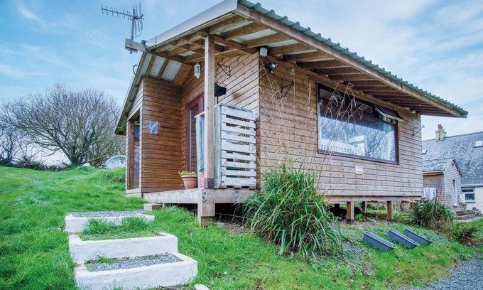 Castlemartin Apartment | The Hygge Hut - 1 Bed - Freshwest Beach Retreat