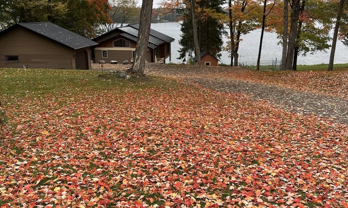 Iron River House | The Ice House - An UPscale U.P. lake home
