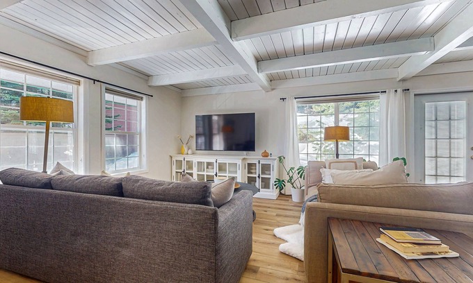 Snoqualmie Pass Cabin | The Iconic Chalet you’ve passed a hundred times. Now you can stay