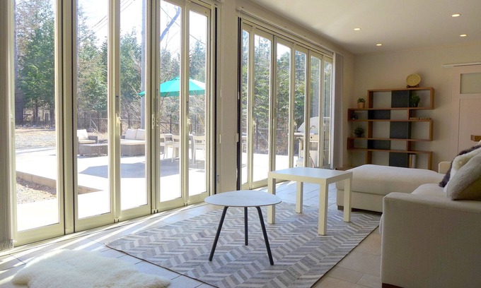 Yamanakako Villa | The inn is limited to one couple per day. A completely private space with BBQ on a large site of approximately 1,500 ㎡.