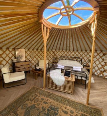 Messing Other | The Isla Yurt