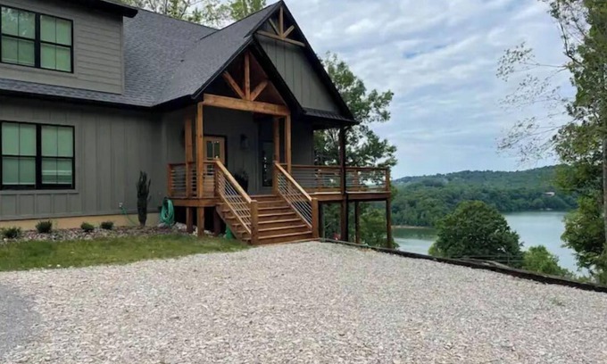 Cub Run House | The Island Viewer -Nolin Lake