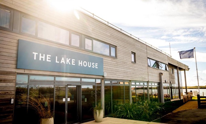 Waterloo Hotel | The Lake House