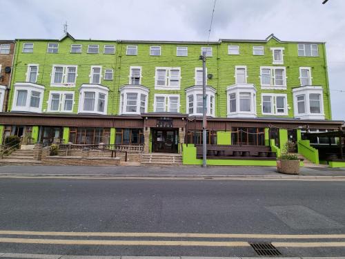 Blackpool Town Center Hotel | The Lawton