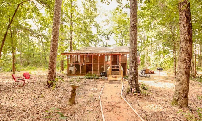 Tyler Cabin | The Lazy Squirrel Cabin