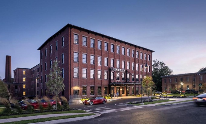 Biddeford Hotel | The Lincoln Hotel
