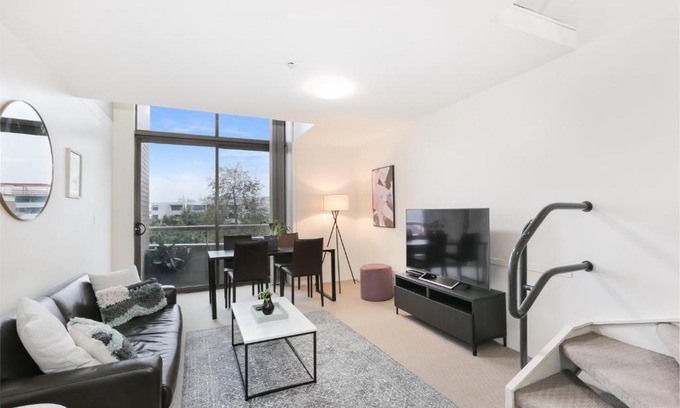 Sydney Central Business District Apartment | The Little Darling of the Harbour