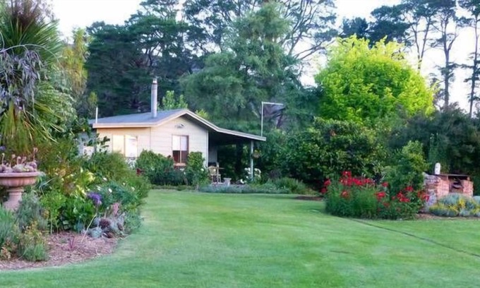 Badger Creek House | The Little House on the Hill