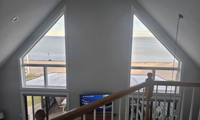 Sylvan Beach House | The Loft at the Beach