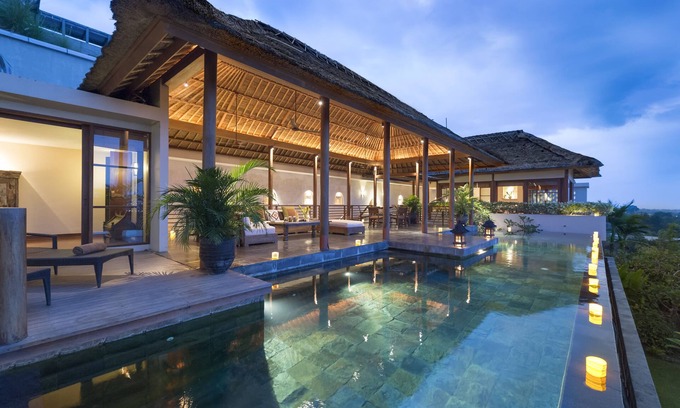 Bukit Bed & Breakfast | The Longhouse Jimbaran Bali