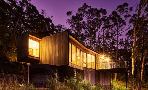 Eaglehawk Neck House | The Lookout House at Pirates Bay