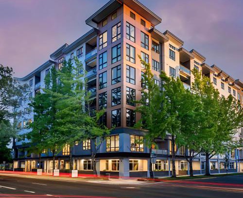Eisenhower East Apartment | The Manor - Alexandria