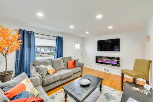Maple Heights House | The Maple Tree Home 14 Mi to Downtown Cleveland