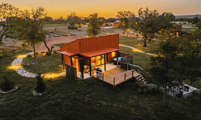 Stonewall Cabin | The Martinsburg