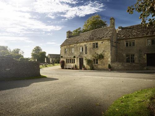 Meysey Hampton Hotel | The Masons Arms
