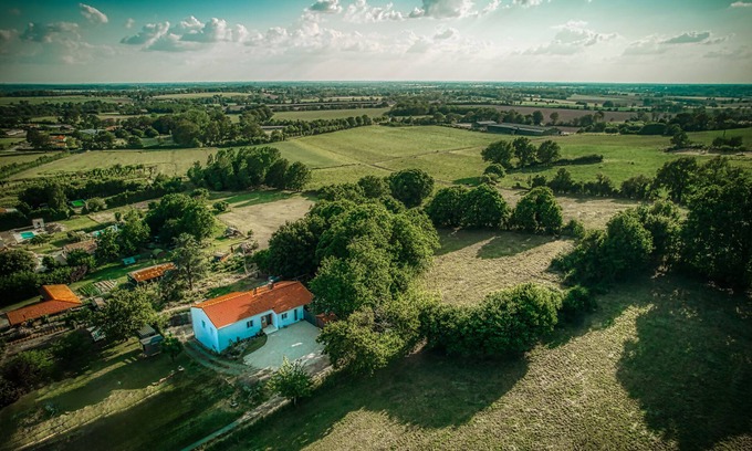 Saint-Paul-en-Pareds House | THE MEADOW FIELDS OF MEMORIES