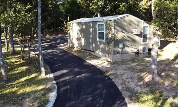 Athens Cabin | ~The Meadow~ Tiny house short walk to Lake Athens