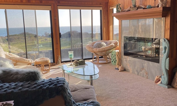 Sea Ranch House | The Mermaid House- Oceanfront