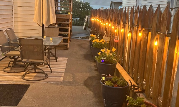 Merritt House | The Merritt Hide-A-Way is a great for couples to rest & refresh while traveling