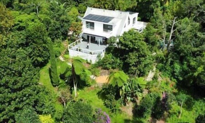 Eagle Heights House | The Metta House Tamborine Mountain