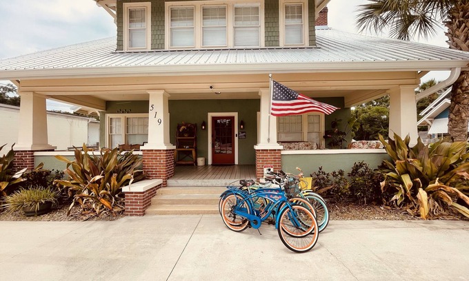 Richs Deland House | The Monarch House, in the heart of downtown Deland