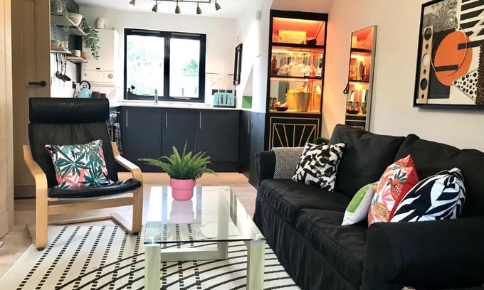 Innerleithen Apartment | THE MORNINGSIDE APARTMENT Charming stylish apartment in the centre of Innerleithen