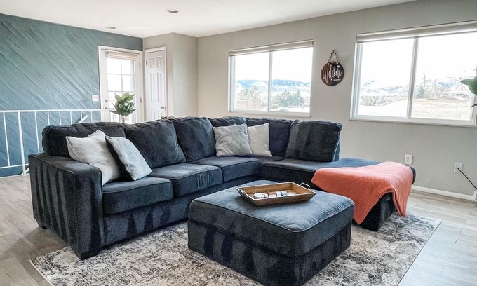 Columbine Condo | The Mountain View Pad. Easy Access to Red Rocks and the Mountains!