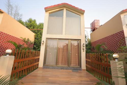 Mhow Hotel | The Nature Nest Hotel And Resort