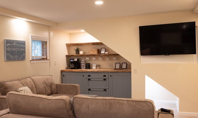 Hammondsport Condo | The Nautilus at JS Hubbs Guest House