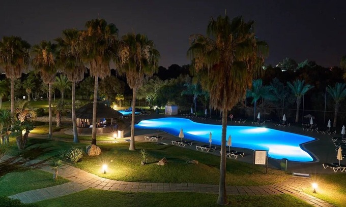 Alvor Hotel | The Navigator - Palm Oasis Alvor