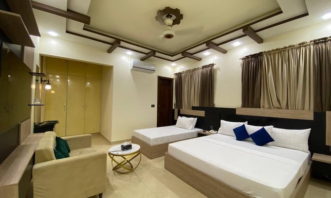 Gulshan-e-Iqbal House | The Nest Guest House IV