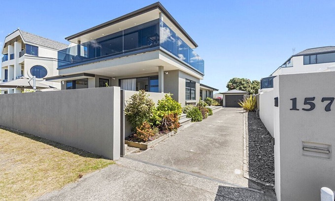 Mount Maunganui Cottage | The Nest - Te Kohanga - Mt Maunganui Holiday Home