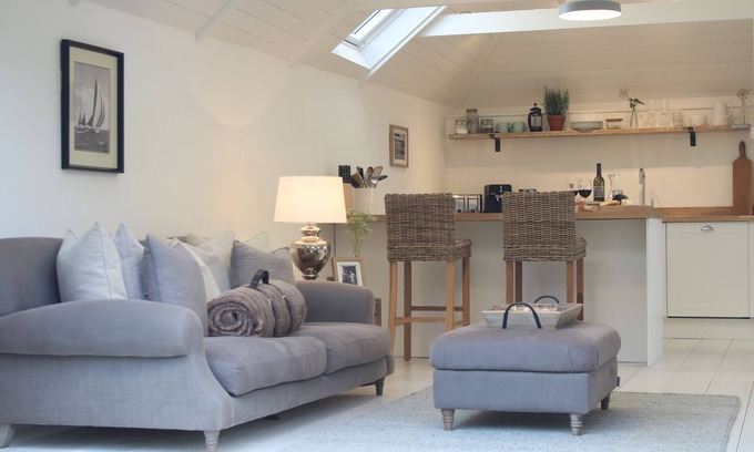 Croyde Cottage | The Net loft, Croyde, sleeps 2 Private Hot Tub