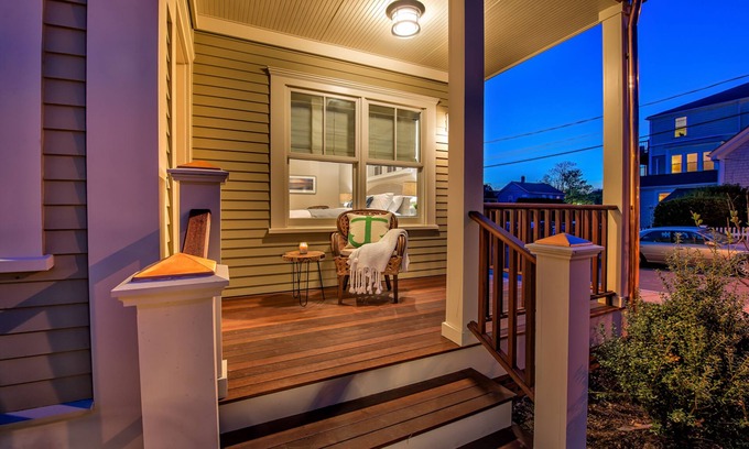 Yachting Village House | The Newport Lofts - 611 Thames Street