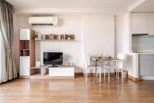 Nimman Apartment | The Nimmana Condo 810 - Super Deluxe 1BR Mountain View Penthouse