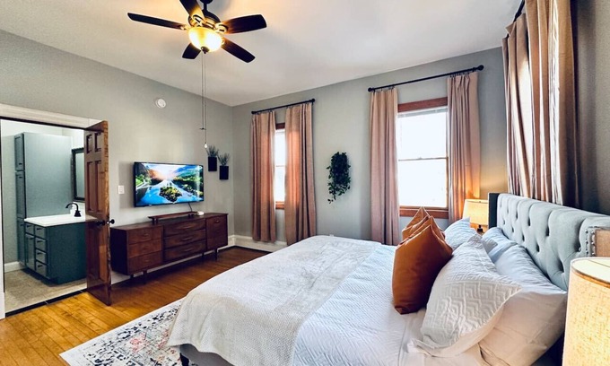 Hastings Apartment | The Nininger 3 BR Apt - Walk to DT, Dog Friendly