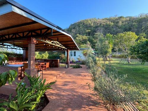 Mu Si Cabin | The O' Khao Yai Mountain View Pool & Sauna Villa