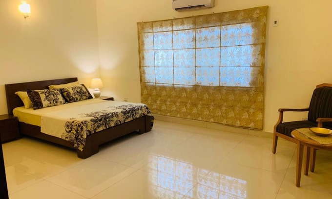 D.H.A. House | The Oak Tree House in DHADefence.3