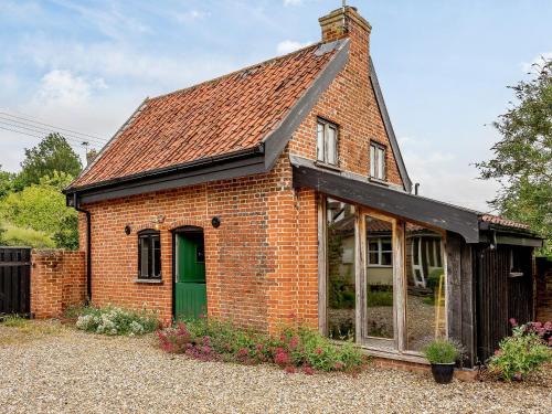 Brockdish House | The Old Bike Shop