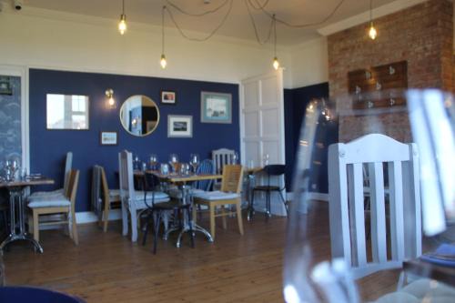 Seahouses Hotel | The Old Buoy Inn