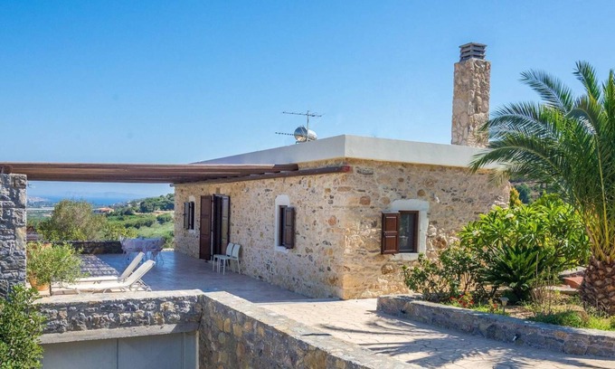 Sitia House | The old cheese hut Su