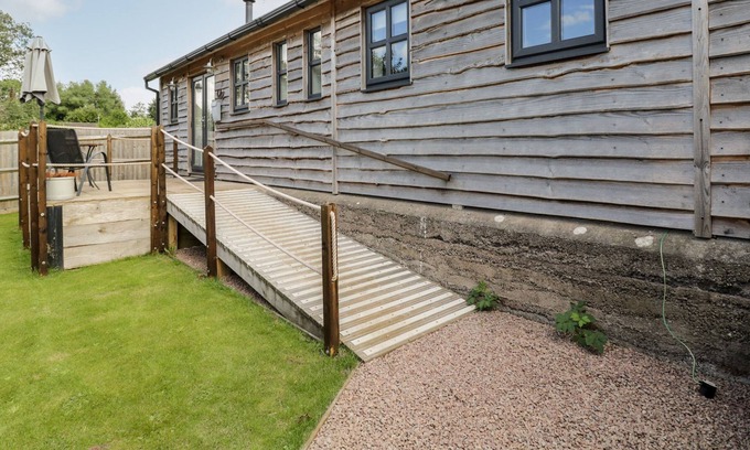 Drybrook House | THE OLD FORGE LODGE, romantic, character holiday cottage in Drybrook