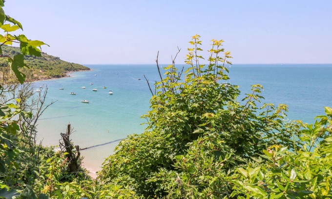 Totland Bay Cottage | The Old Kitchens