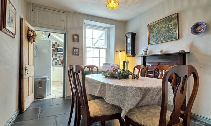 Newland Near Ulverston Cottage | The Old Locksmith Cottage, 3 - Bed, Sleeps 6, Pets Welcome - Ulverston