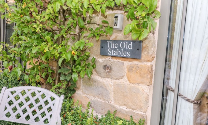 Kelstedge Cottage | THE OLD STABLES, family friendly, luxury holiday cottage in Ashover
