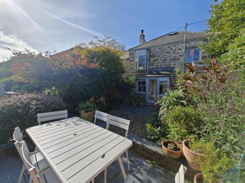 Newlyn House | The Old Workshop - Newlyn