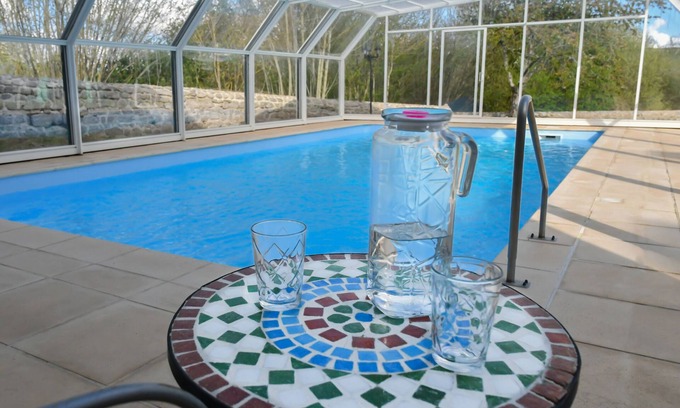 Saint-Bard House | The orangery in the grounds of Château de Chazelpaud