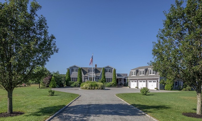 Vineyard Haven House | THE PARK ESTATE! Your Martha's Vineyard Getaway!