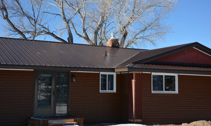 Dubois Condo | "The Patriot" -a renovated duplex in Dubois WY. Welcome Veterans & Snowmobilers!