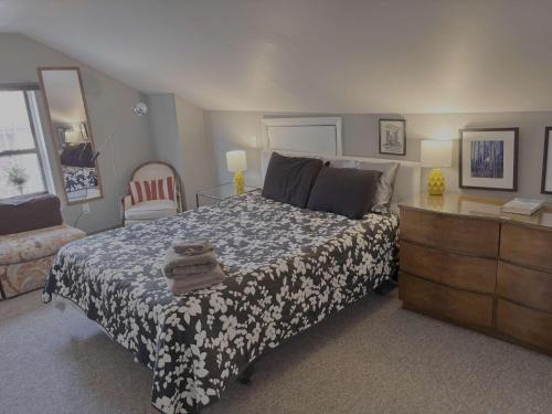 Mount Washington Apartment | The Peak Mt Washington - Large 2bd Apt w A View